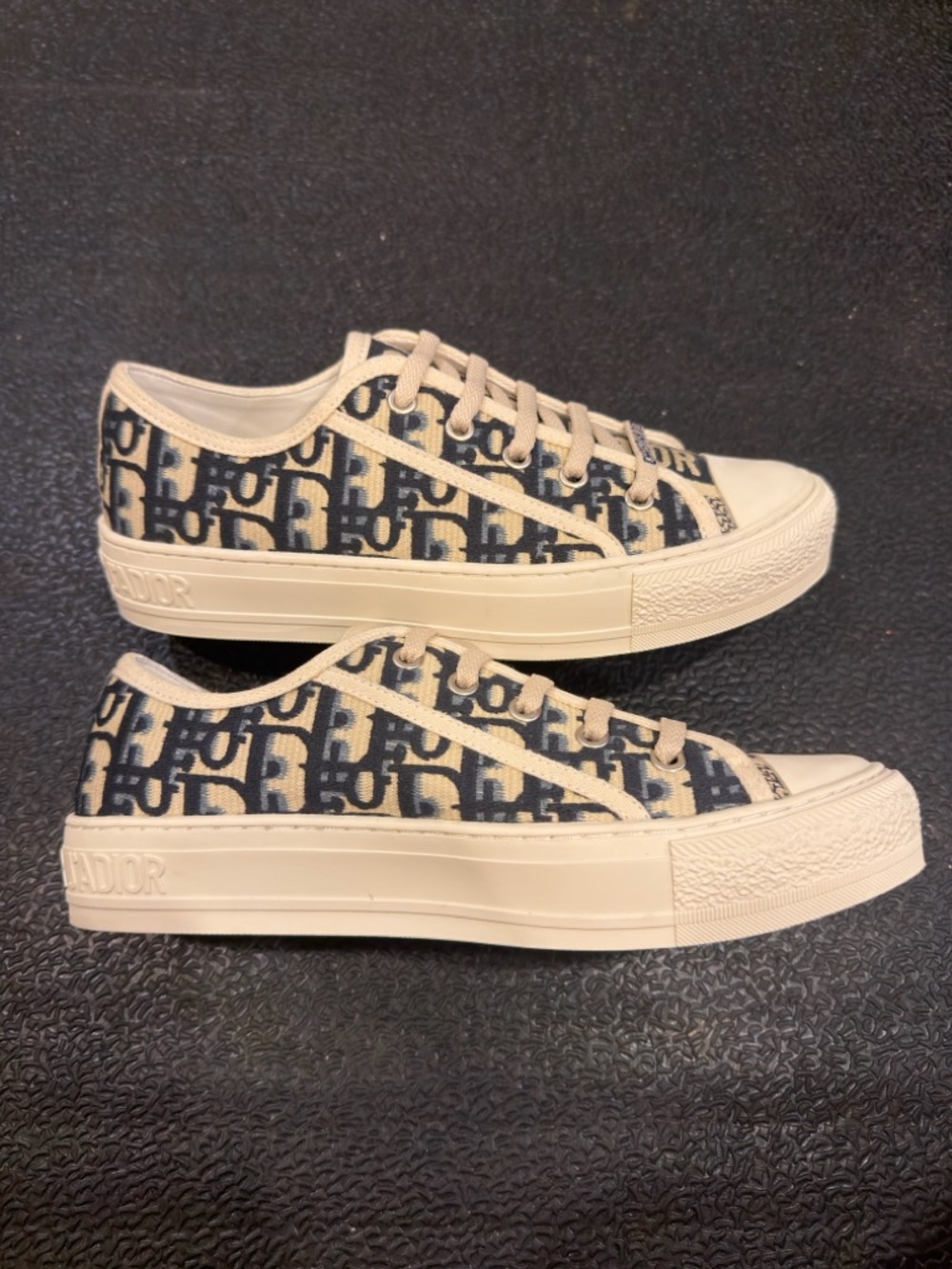 Christian Dior Walk N’ Dior Sneakers - Picture 2 of 10